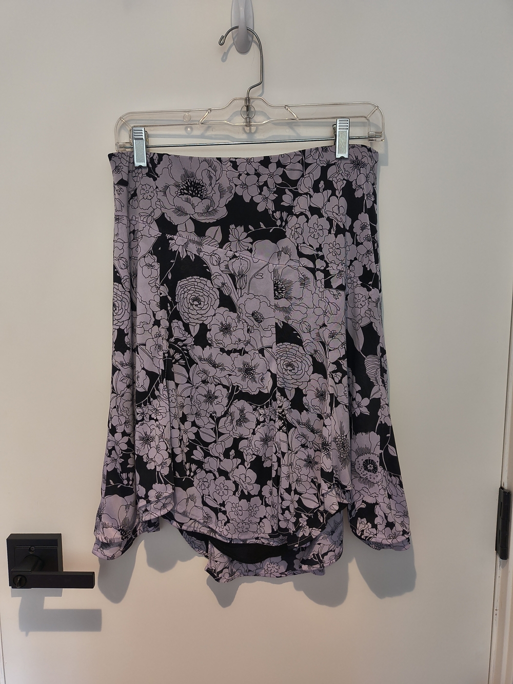 Express Floral A-Line Midi Skirt in Lavender and Black Medium